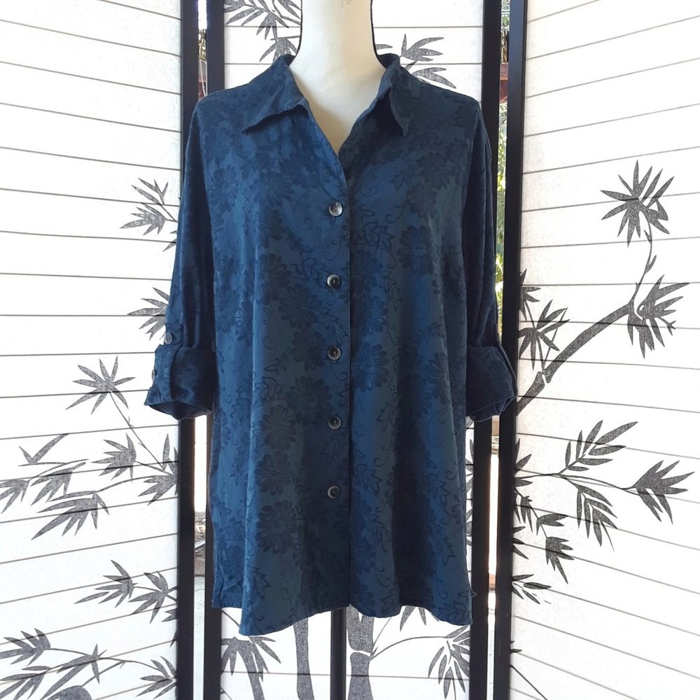 Croft & Barrow Blue Long Sleeved V Neck Shirt - Picture 8 of 15